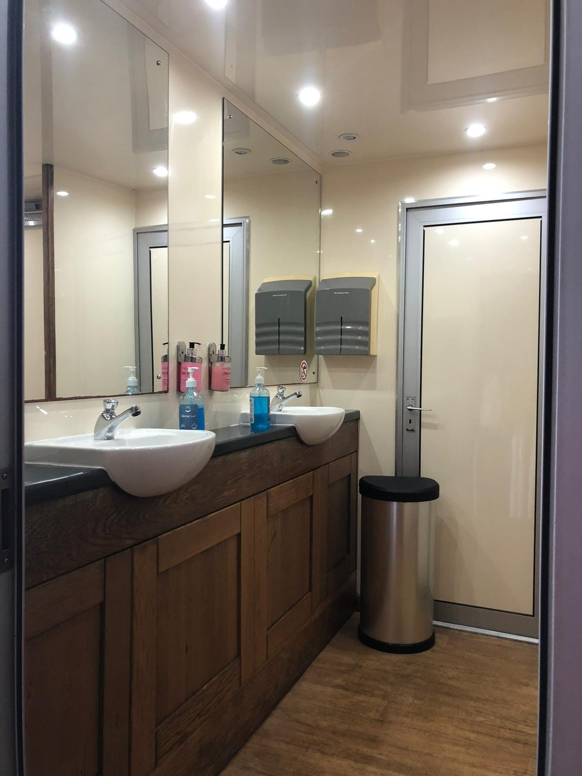 Toilet Hire Sussex Leading Portable Toilets Southern Loo Hire